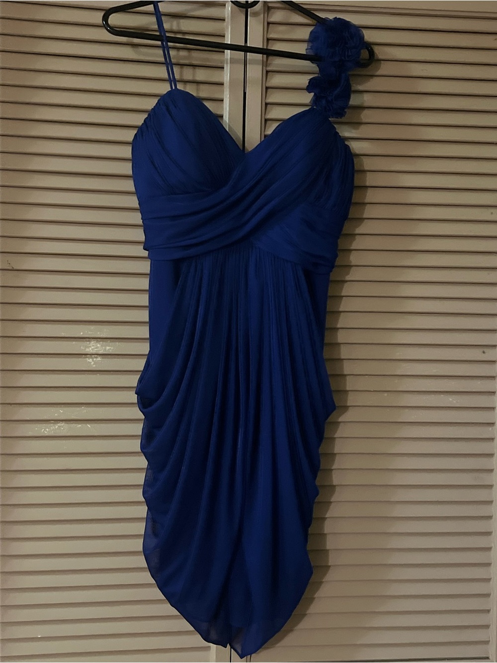 Betsy & Adam Royal Blue One-Shoulder Draped Cocktail Dress with Rosette Strap